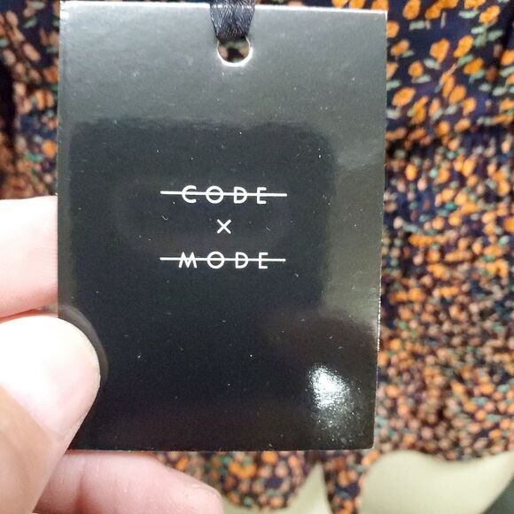 Code X Mode Top in size S - Picture 7 of 9